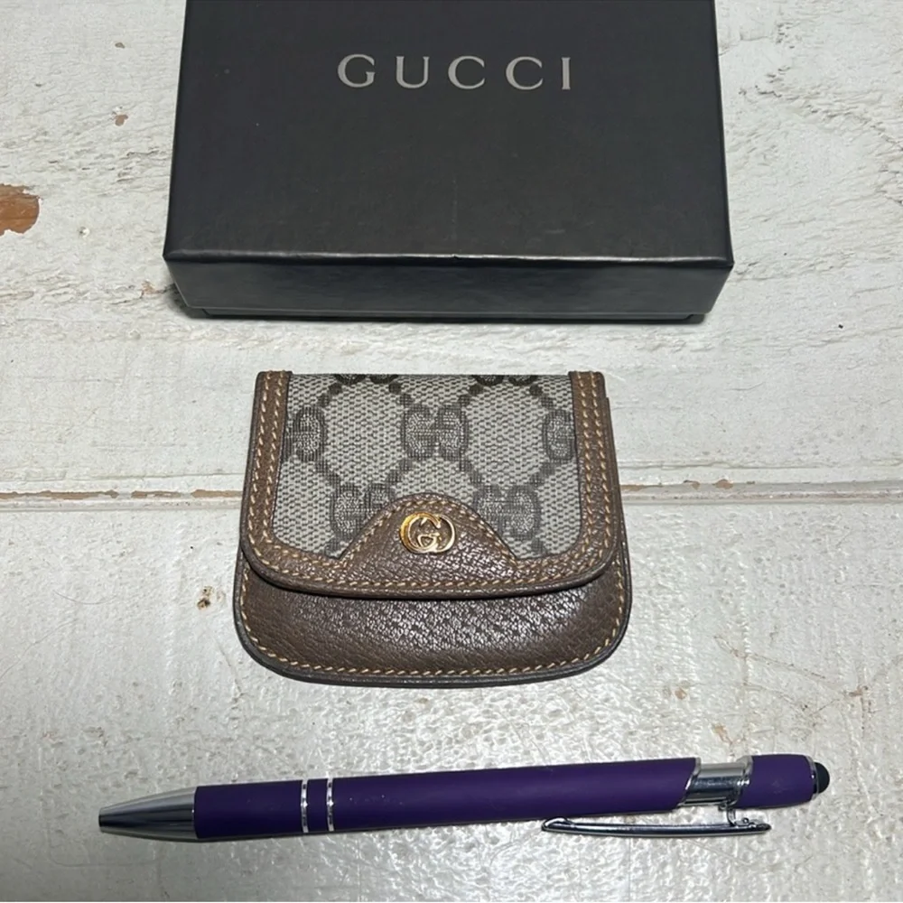 Gucci Tan and Cream Monogram Coin Holder - Picture 15 of 16